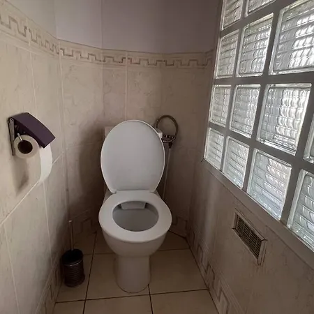 Maison Chaleureuse, Orly, Paris